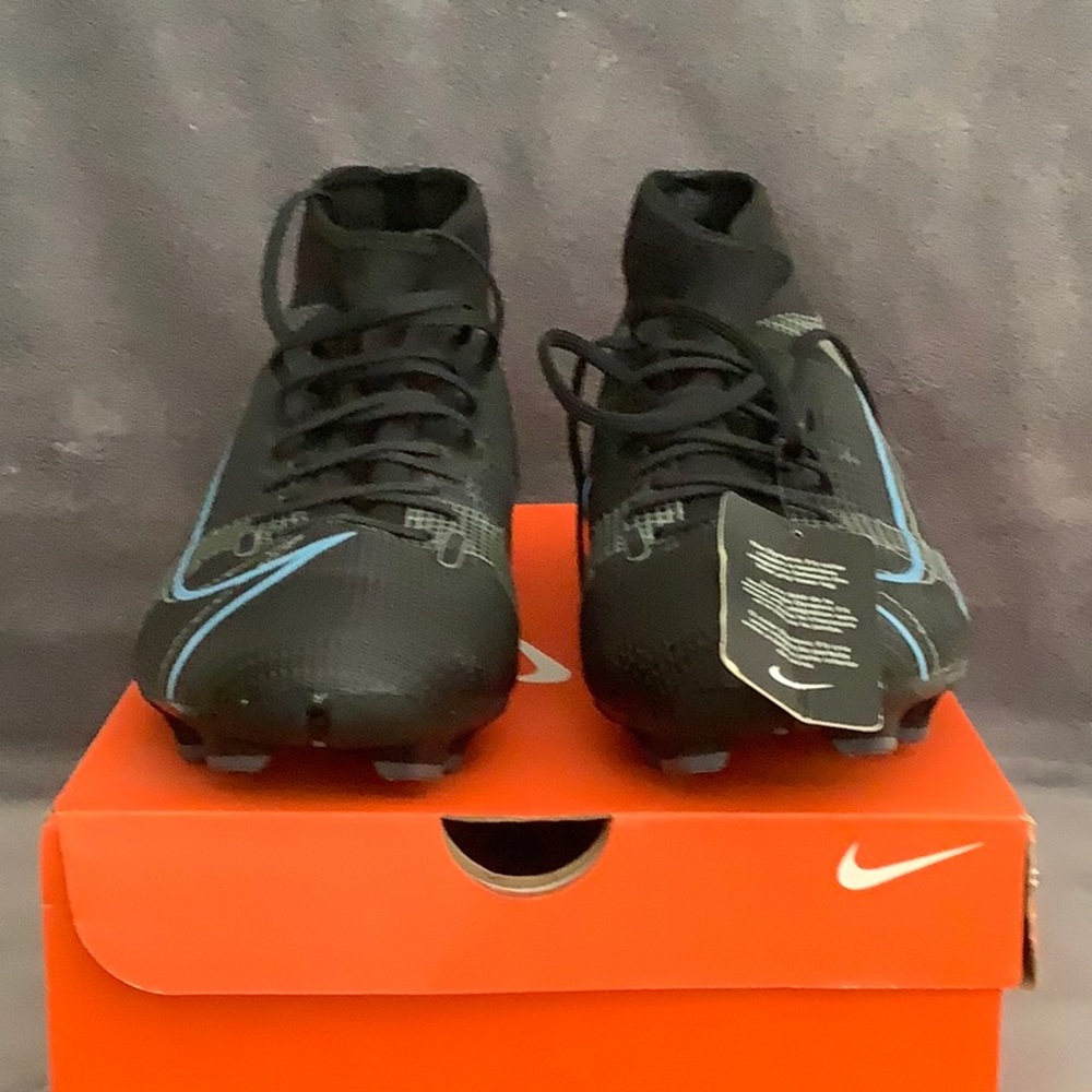 NIB Nike Superfly 8 Academy Cleats in Black and Blue, size 12